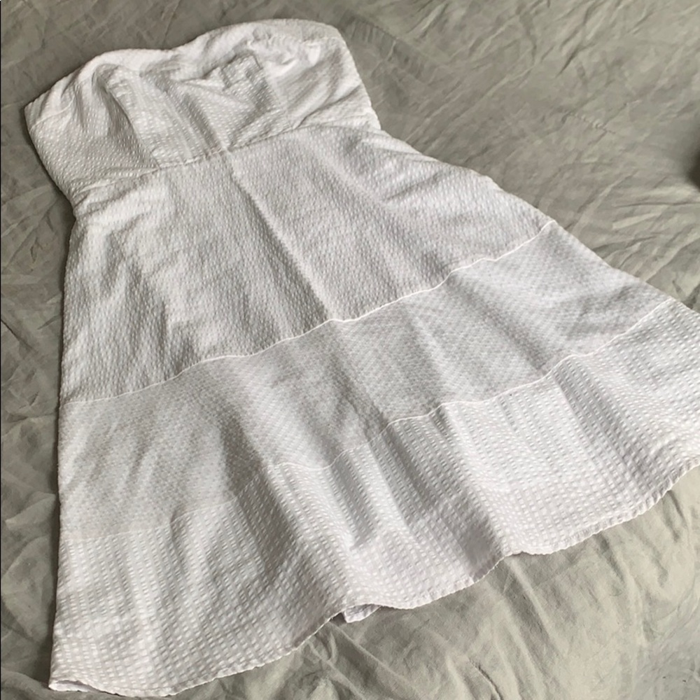 Women’s vineyard vines white strapless dress